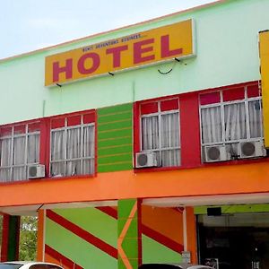 Bukit Beruntung Business Hotel